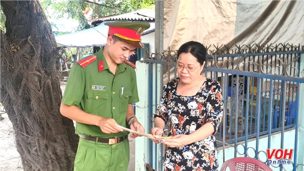 Học tập Bác về lối sống giản dị và gần gũi với nhân dân