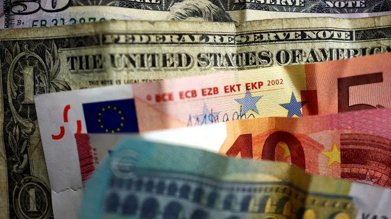 Tỷ giá ngoại tệ hôm nay 13/1/2022: Euro nối gót Bảng Anh tăng mạnh