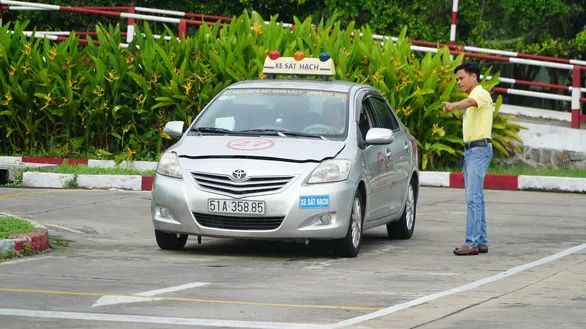 Thu hồi đề xuất người có bằng lái dưới 1 năm không chạy ôtô trên cao tốc