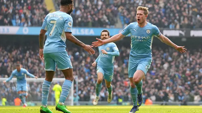 Kết quả Ngoại hạng Anh 15/1: Man City hơn Chelsea 13 điểm