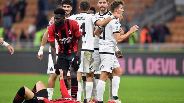 Serie A 18/1: Milan bất ngờ thua ngược