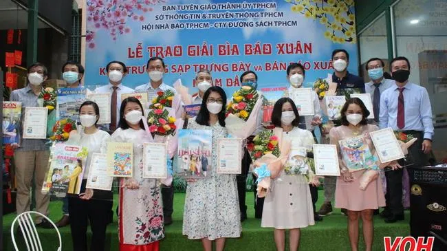 Mang báo xuân đến cho bạn đọc – Hoạt động cần mở động qui mô