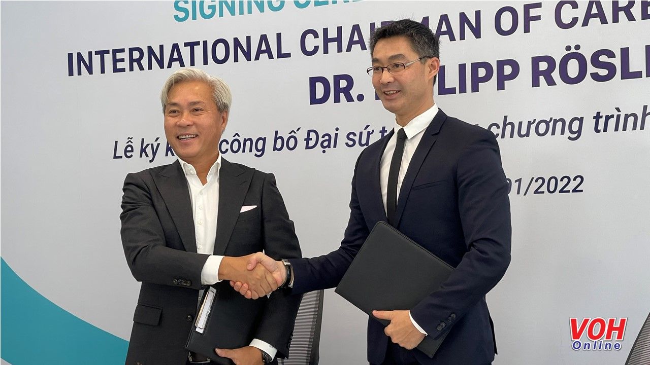 Tiến sĩ Philipp Roesler làm đại sứ Chương trình “Yêu thương nâng bước”