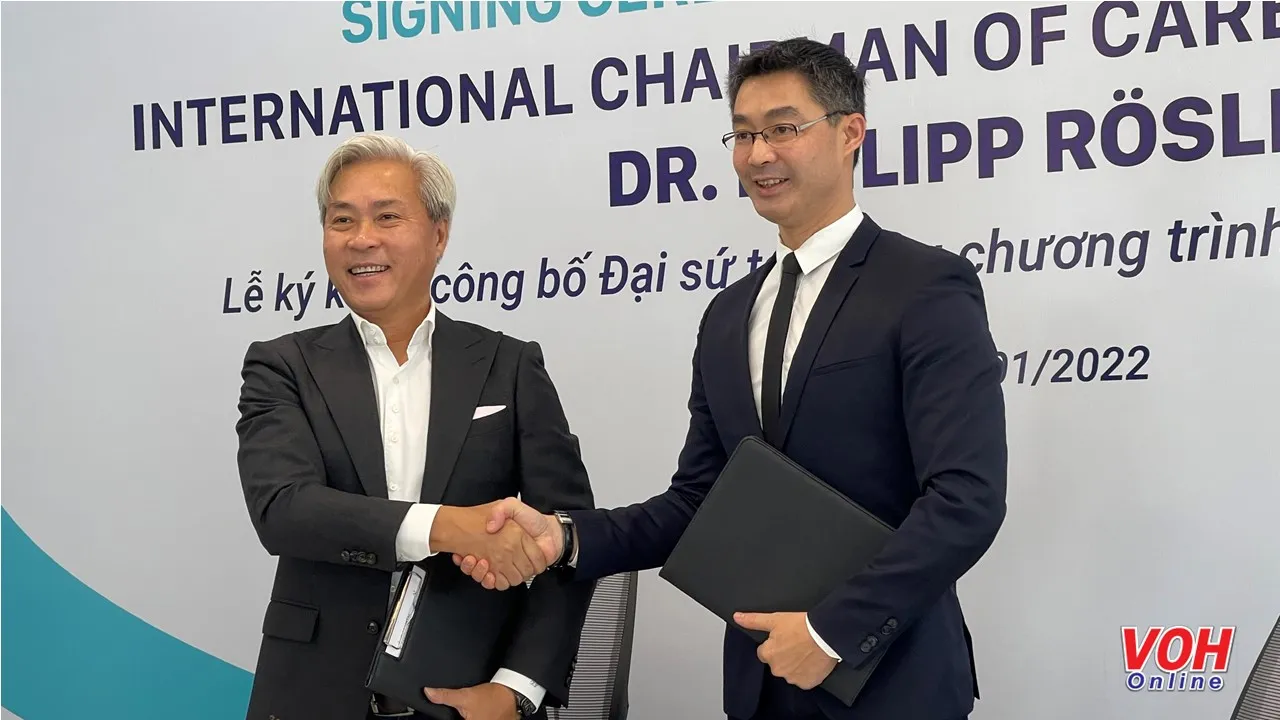 Tiến sĩ Philipp Roesler làm đại sứ Chương trình “Yêu thương nâng bước”