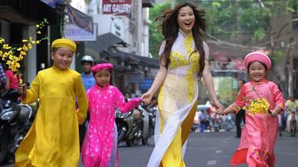 Trẻ ăn gì ngày Tết cho lành và mạnh khỏe?