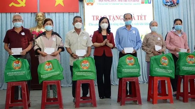 Hội Nông dân TPHCM chăm lo Tết cho hội viên, nông dân