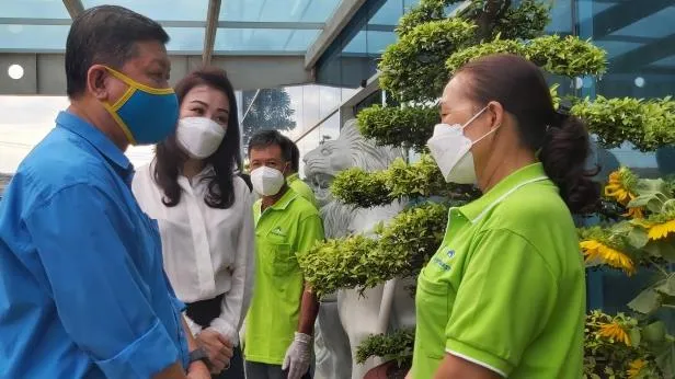 Thăm hỏi, động viên công nhân vệ sinh môi trường tại VWS