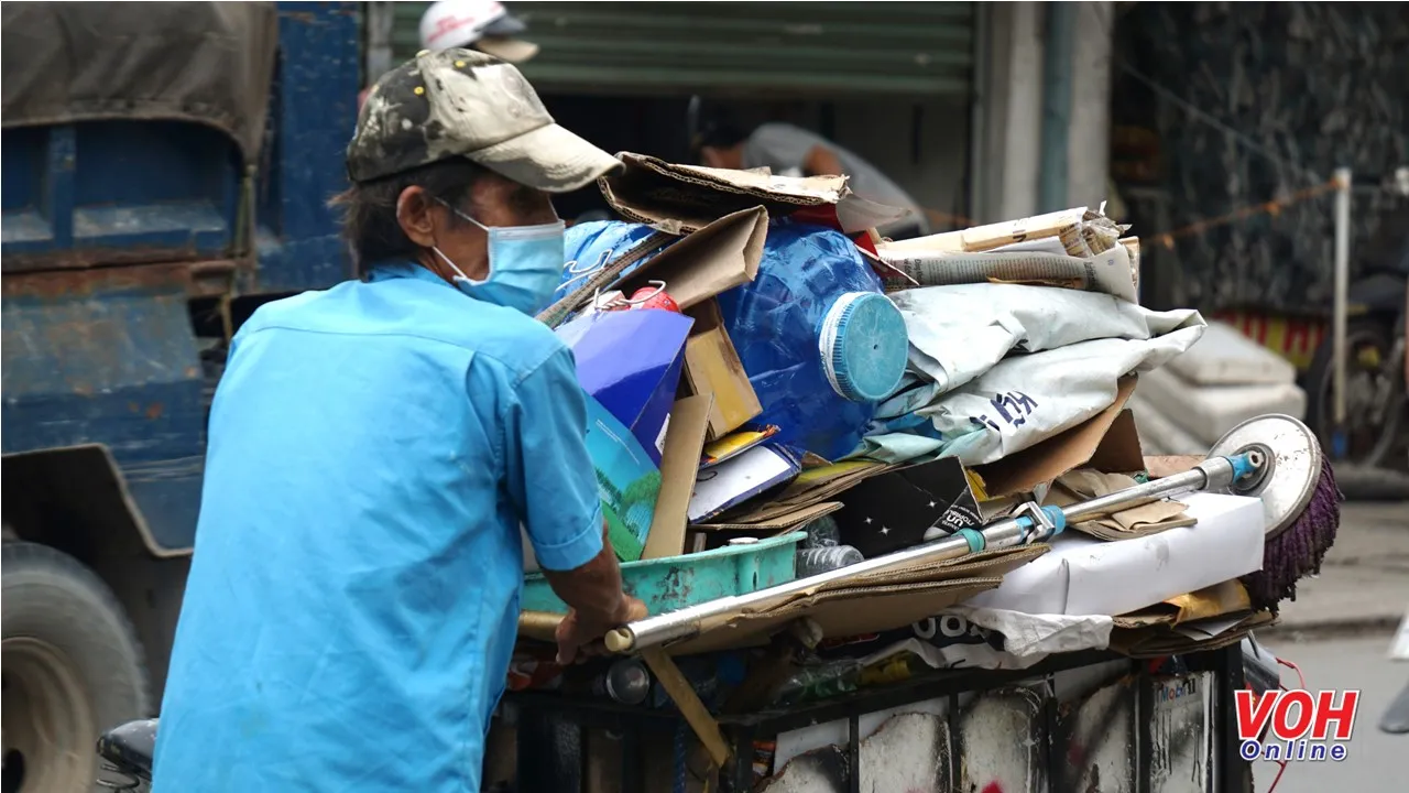 Từ ngày 15/3: Thu nhập dưới 2 triệu/tháng ở thành phố là hộ nghèo