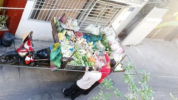 Giá cả thị trường hôm nay 1/3/2022: Thủy sản tăng, giá rau giảm