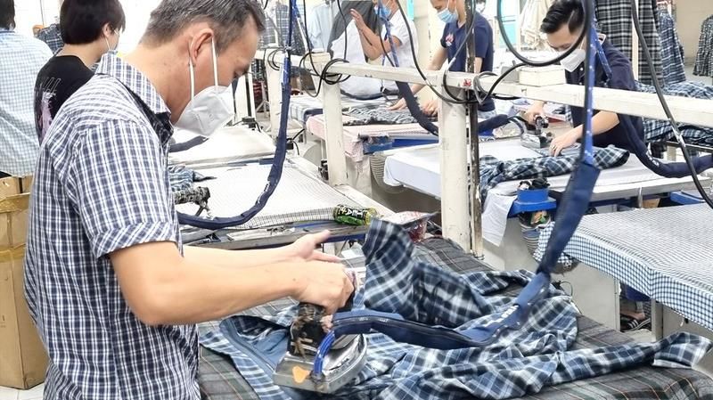 Tin nóng chiều 3/3: Lý do dừng hỗ trợ người ảnh hưởng dịch COVID-19 từ 1/3