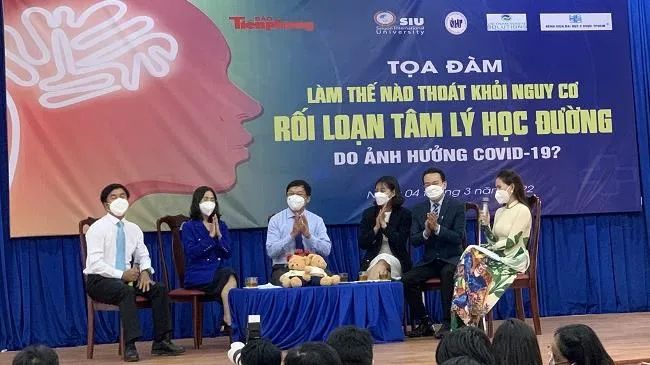 Ở nhà kéo dài do Covid-19 : Học sinh trống rỗng, tuyệt vọng, bị cô lập...