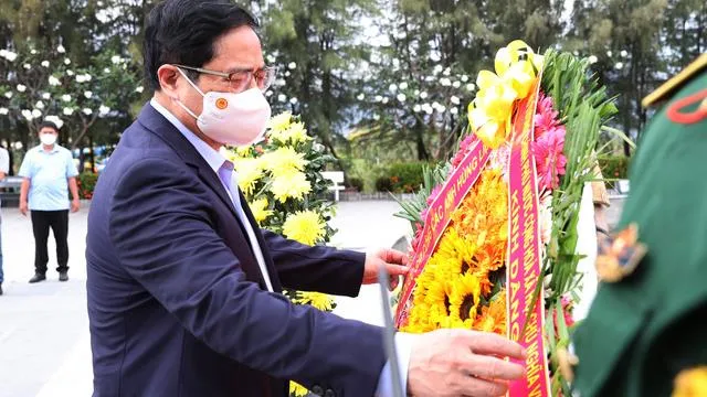 Tin nóng trưa 13/3: Thủ tướng Phạm Minh Chính dâng hương tưởng niệm các liệt sĩ Gạc Ma