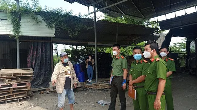 Kiểm tra nhà ở kết hợp sản xuất kinh doanh tại quận Bình Tân