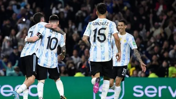 Vòng loại World Cup 2022: Messi, Di Maria ghi bàn giúp Argentina thắng 3 sao