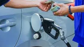 Giá xăng dầu hôm nay 1/4: Giá xăng giảm hơn 1.000 đồng/lít, dầu diesel - dầu hỏa tăng quanh mức 1.500 đồng/lít