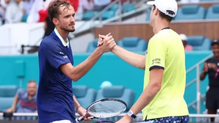 Tin tennis 1/4: Daniil Medvedev dừng bước tại tứ kết Miami Open