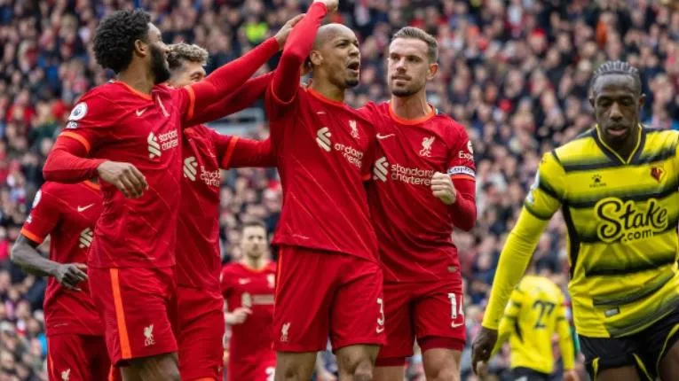 Kết quả Premier League 2/4: Liverpool vượt Man City chiếm ngôi đầu