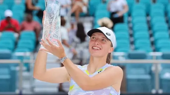 Tin tennis 2/4: Iga Swiatek đăng quang tại Miami Open 2022