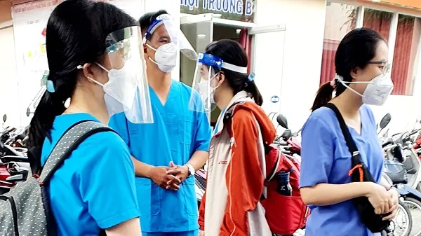 Tin nóng chiều 6/4/2022: Giảm thời gian làm việc, tăng thời gian nghỉ cho nhân viên y tế