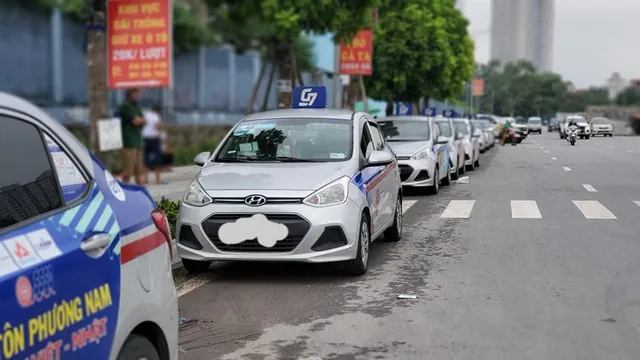 Xe chạy dịch vụ nhưng không đăng ký, bị phạt mức nào?