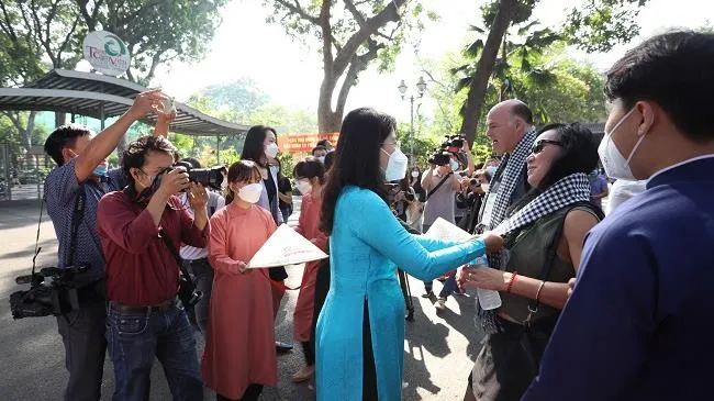 Phát động chiến dịch: “Thành phố Hồ Chí Minh chào đón bạn”