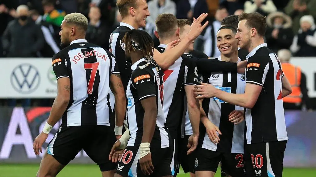 Kết quả Ngoại hạng Anh 9/4: Newcastle chắc suất trụ hạng?!