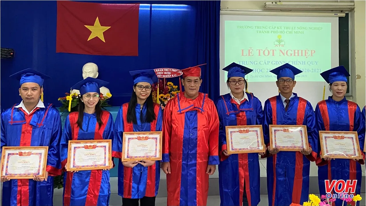 Trường Trung cấp Kỹ thuật Nông nghiệp TPHCM làm lễ tốt nghiệp cho 88 sinh viên