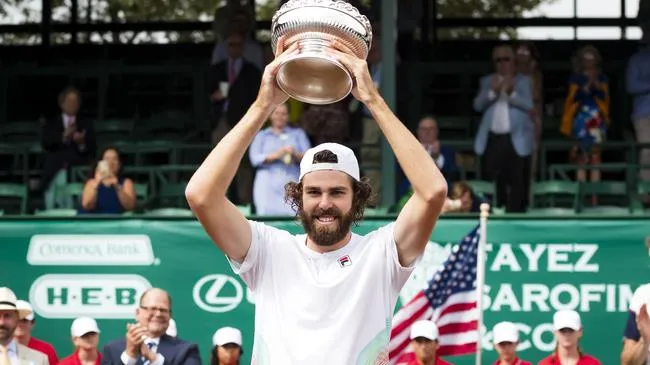 Opelka vô địch Houston Open 2022 - Djokovic bị tố kiêu ngạo vì không tiêm vắc xin