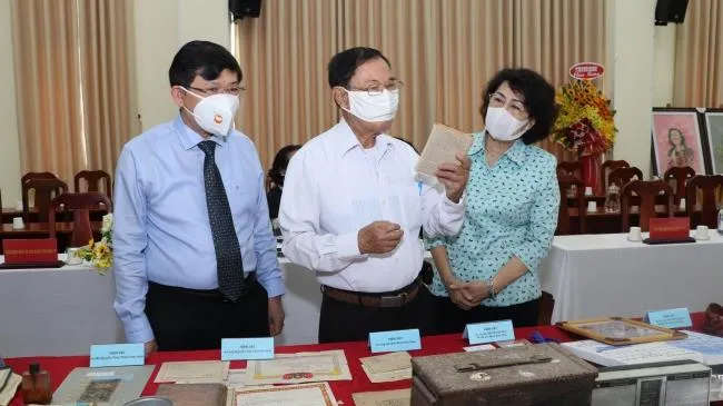 TPHCM tặng hơn 600 hiện vật cho Bảo tàng Mặt trận Tổ quốc Việt Nam