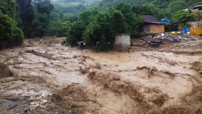 Dự báo thời tiết hôm nay 16/4: Ninh Thuận, Bình Thuận có nguy cơ lũ quét, sạt lở đất và ngập úng