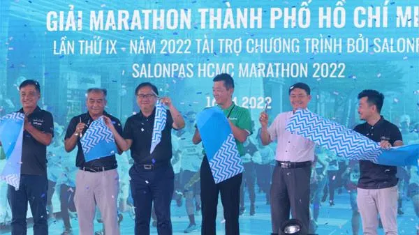 Giải Marathon TPHCM 2022 khai mạc sôi nổi và hào hứng