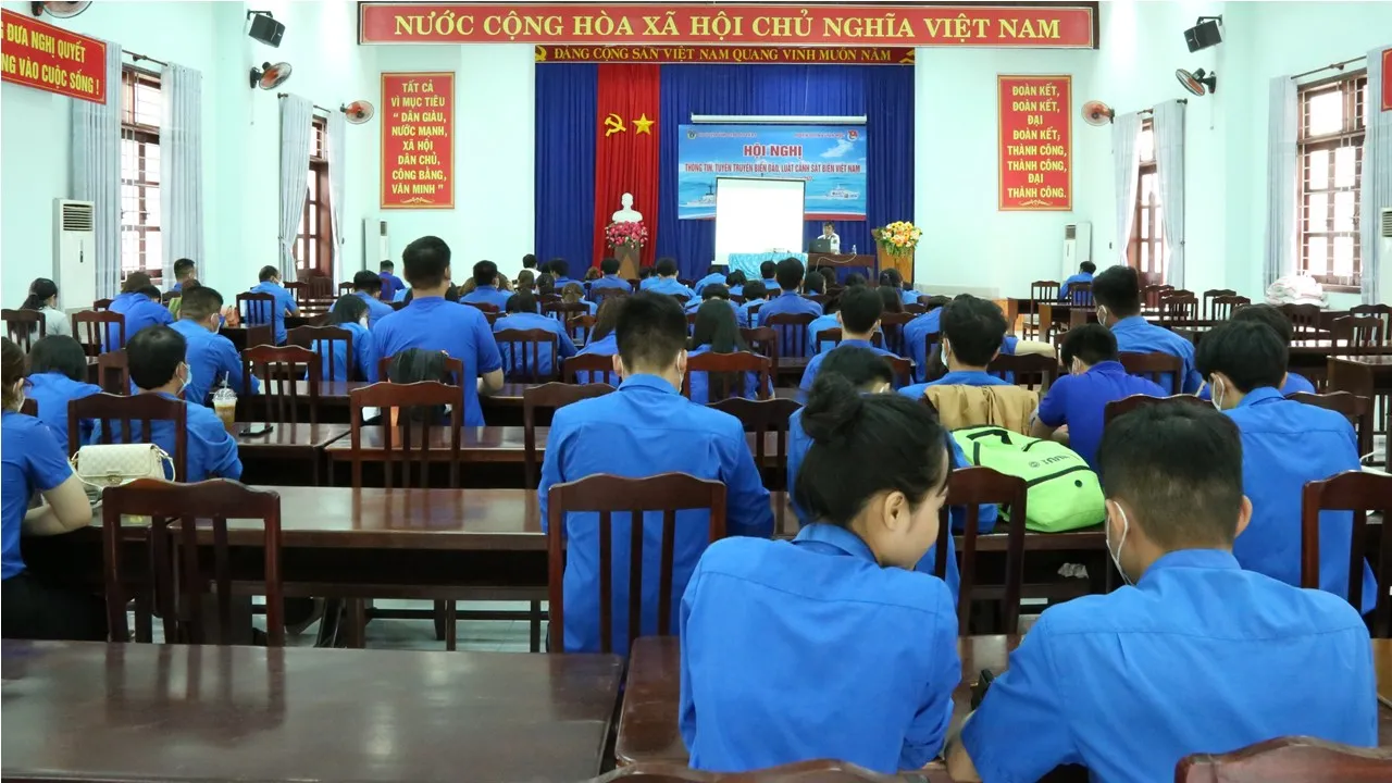 Bộ Tư lệnh Vùng Cảnh sát biển 3 tuyên truyền biển đảo và Luật Cảnh sát biển Việt Nam