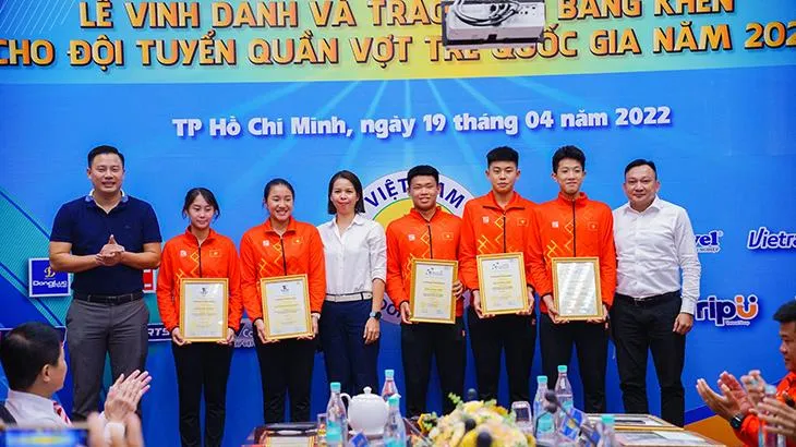 Tin tennis 20/4: Vinh danh đội tuyển tennis Trẻ Việt Nam