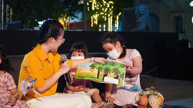 Thấu hiểu và kết nối với trẻ qua sách