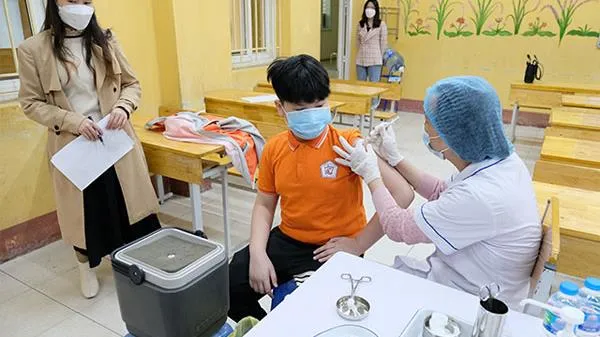 Tin nóng sáng 25/4: Tiêm nửa triệu liều vaccine cho trẻ từ 5 – dưới 12 tuổi