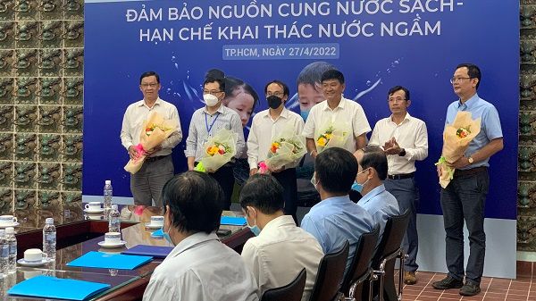 TP.HCM còn 160.000 đồng hồ 0 mét khối