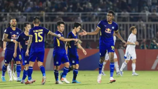 HAGL vs Yokohama: Thầy trò Kiatisak tiếp tục gây bất ngờ?