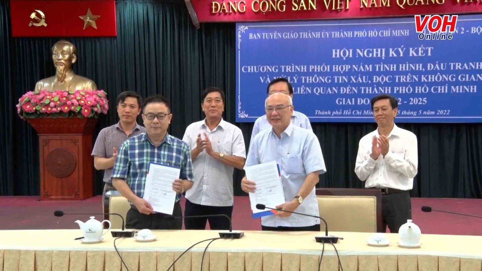 Phối hợp trong đấu tranh, xử lý thông tin xấu độc trên không gian mạng