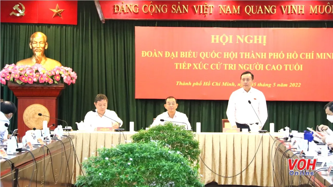 Đoàn ĐBQH TPHCM tiếp xúc cử tri người cao tuổi Thành phố