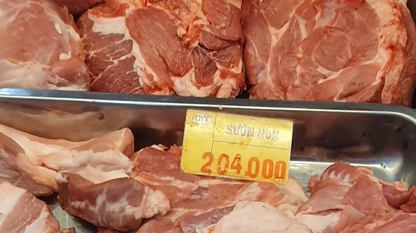 Giá heo hơi hôm nay 8/5: Cao nhất 60.000 đồng/kg