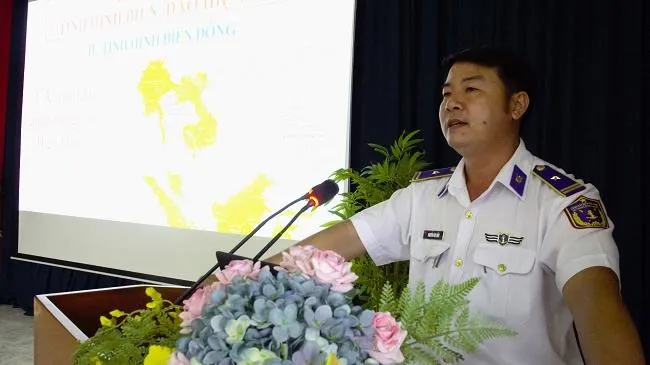 Bộ Tư lệnh Vùng Cảnh sát biển 3 tiếp tục tuyên truyền biển đảo và Luật Cảnh sát biển Việt Nam