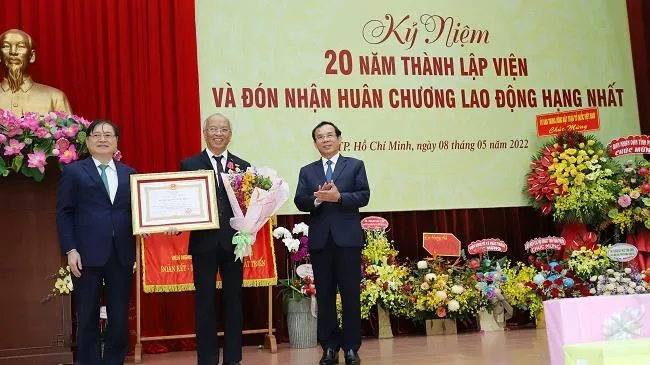 Viện nghiên cứu phát triển Phương Đông đón nhận huân chương cao quý của Nhà nước