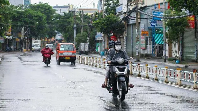 Dự báo thời tiết ngày mai 12/5: Bắc Bộ có mưa to và dông, Trung Bộ có nơi nắng nóng