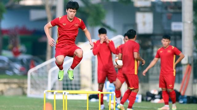 Bóng đá SEA Games 31: Hoàng Đức báo tin vui cho thầy Park