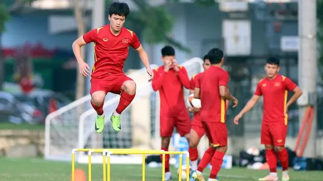 Bóng đá SEA Games 31: Hoàng Đức báo tin vui cho thầy Park