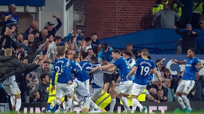 Kết quả Ngoại hạng Anh 20/5: Everton chính thức trụ hạng