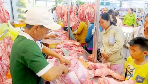 Giá heo hơi hôm nay 22/5/2022: Tuần có nơi tăng tới 3.000 đồng/kg