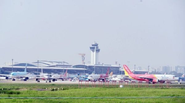 Tin nóng trưa 27/5: Vận tải, hàng không gặp nhiều khó khăn với giá xăng dầu