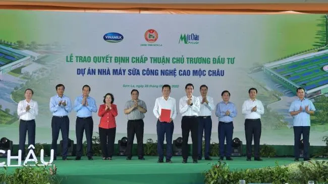 Mộc Châu Milk và Vinamilk chính thức ra mắt và khởi công dự án Tổ hợp thiên đường sữa Mộc Châu