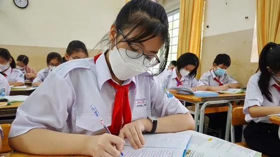 Chuyện phố phường: Ông kêu tăng, bà xin giảm